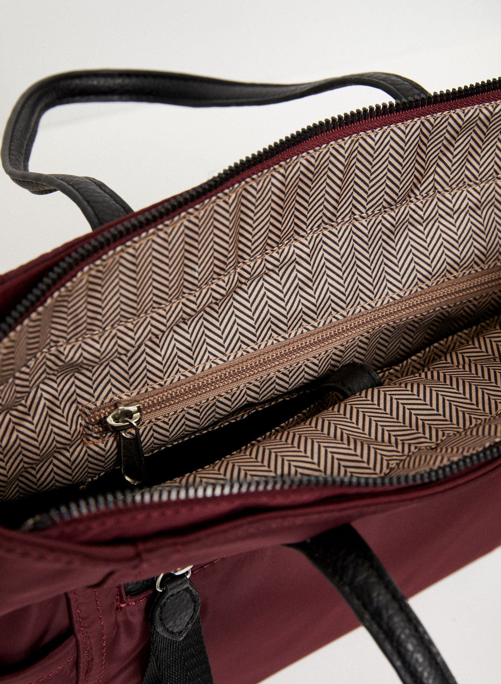 Nylon Strap Travel Tote