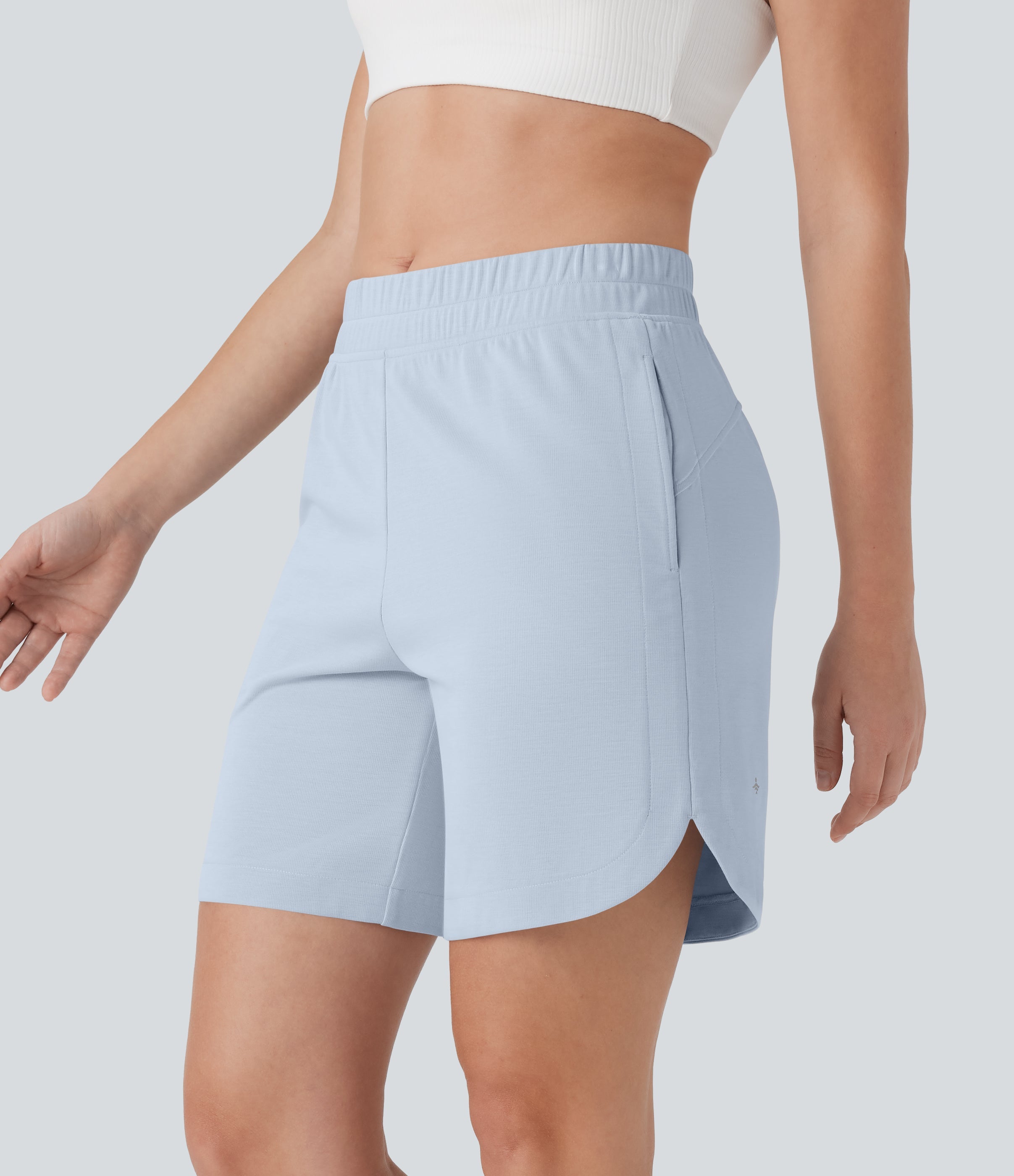 Mid Rise Side Pockets Curved Hem Yoga Bermuda Shorts