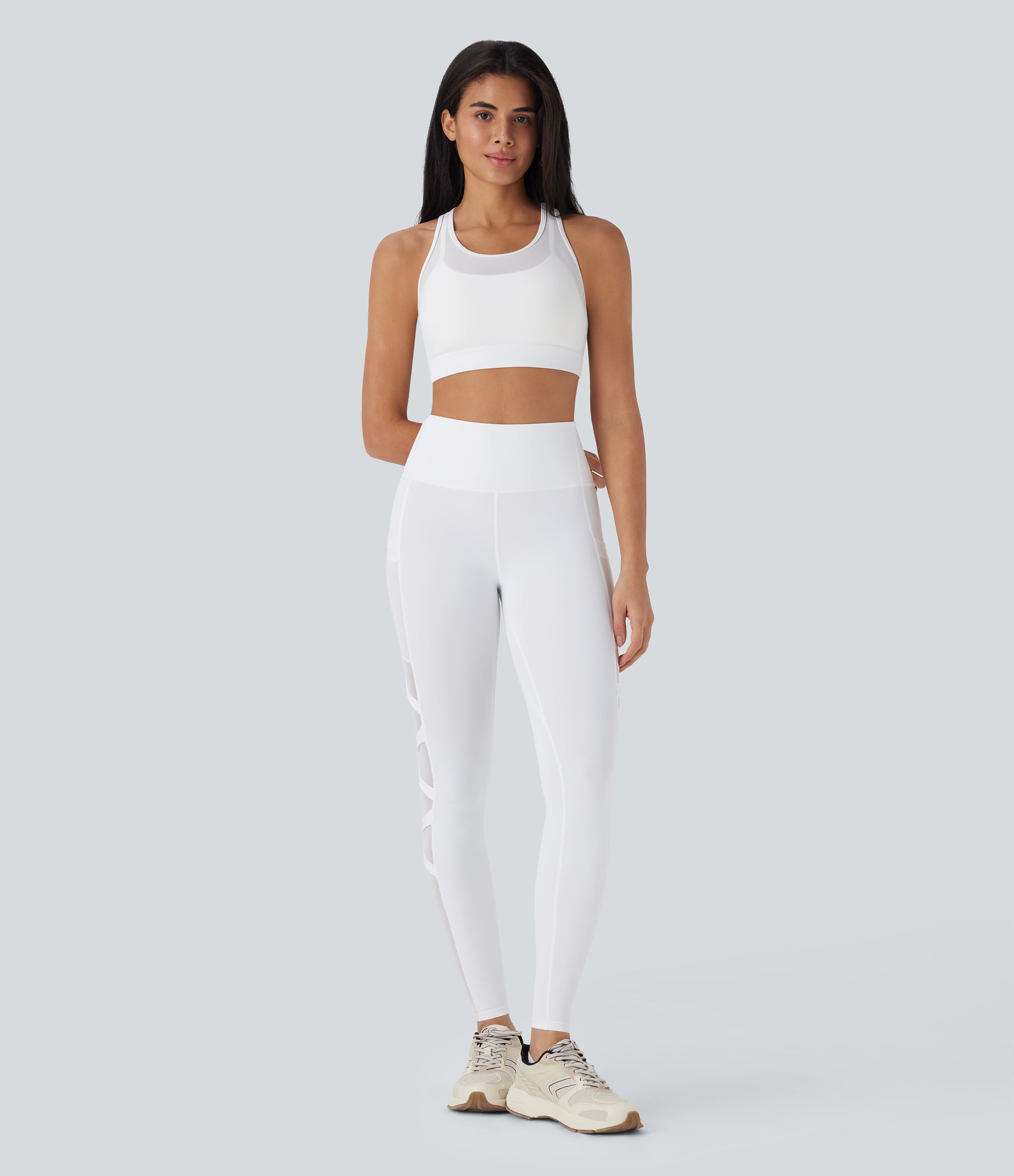 SpeedWaveTM Medium Support Racerback Contrast Mesh Quick Dry Training Sports Bra
