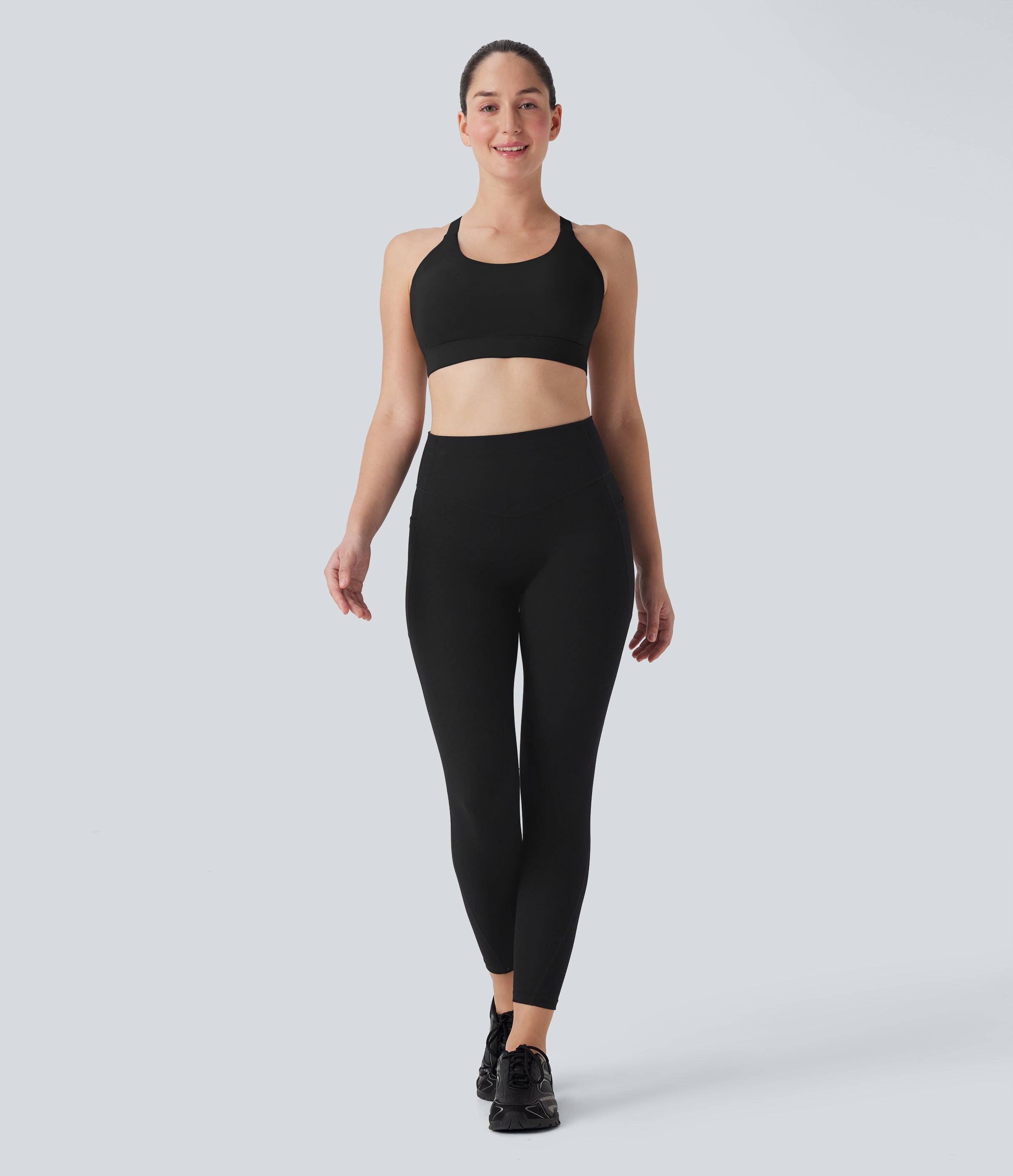 SpeedWaveTM Medium Support Molded Cups Perforated Adjustable Hook Quick Dry Training Sports Bra-D/DD/DDD/F Cups