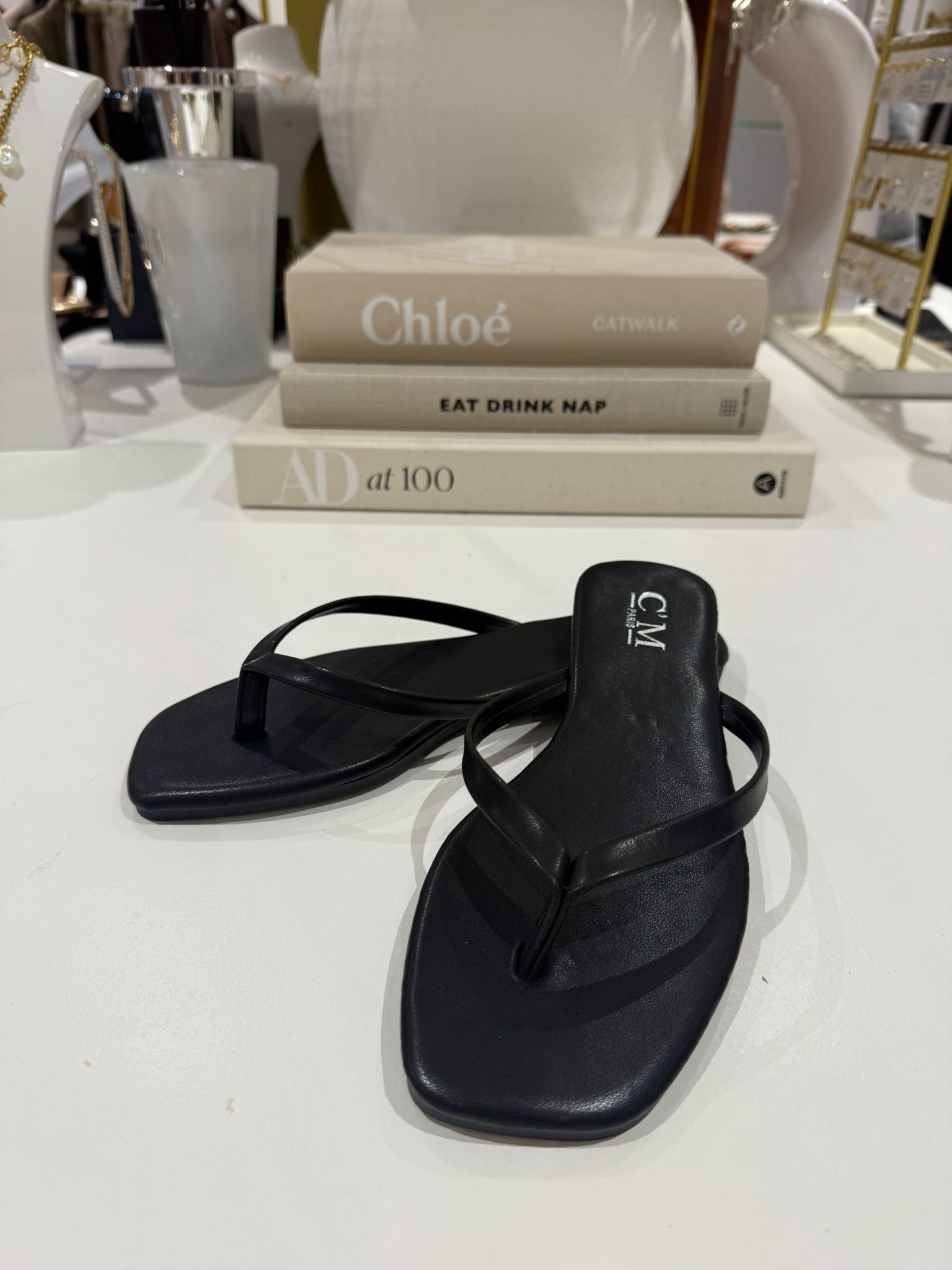 Toe Thong Flat Sandals (2 Colours)