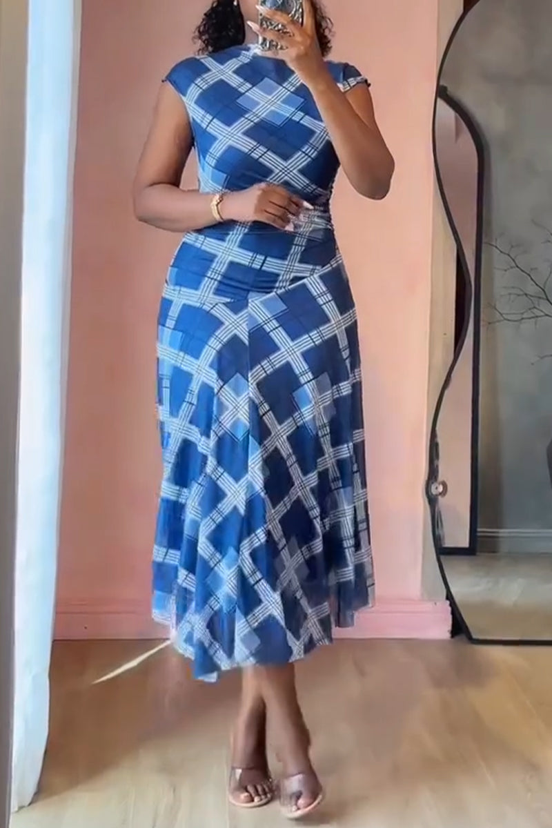 Women Round Neck Printed Waist Cinching Casual Dress