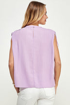 Pleated sleevless blouse