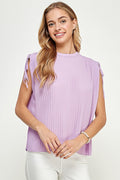 Pleated sleevless blouse