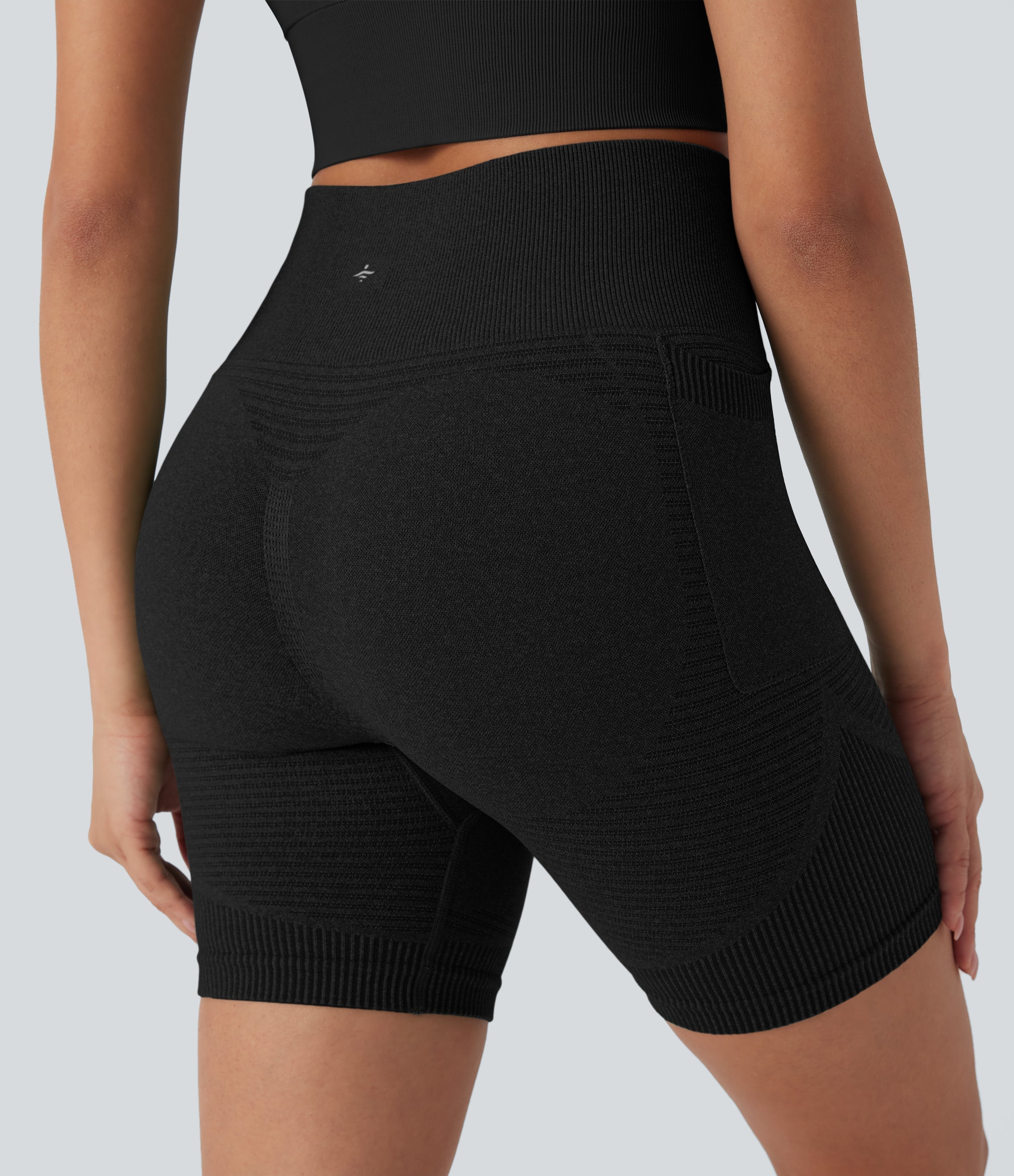 Seamless Flow High Waisted Yoga Biker Shorts 7'' with Pockets