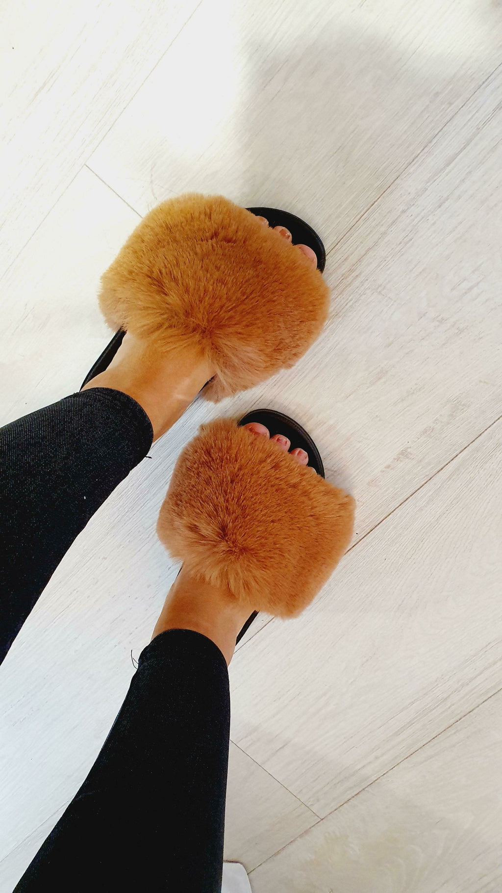 Alice Faux Fur Fluffy Sliders