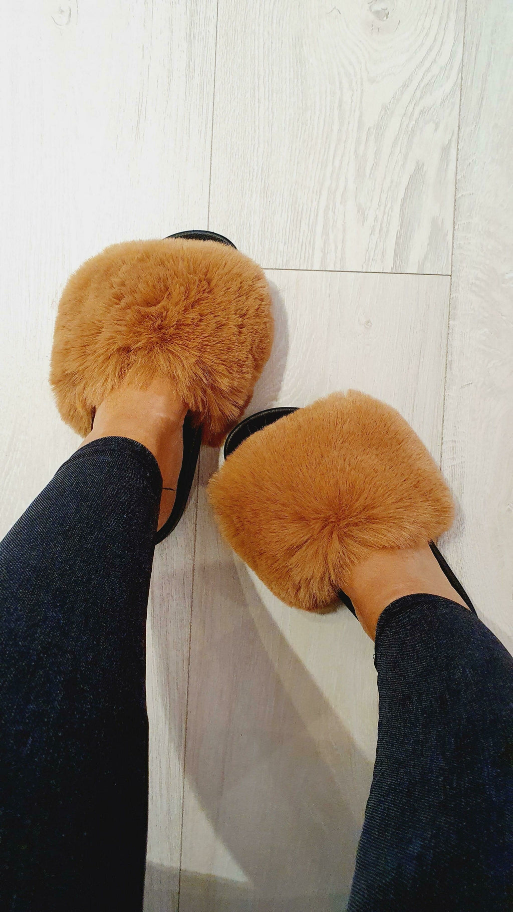 Alice Faux Fur Fluffy Sliders