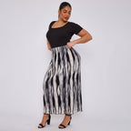 Bold Black & White Waves Monochrome Ripple Pleated Skirt