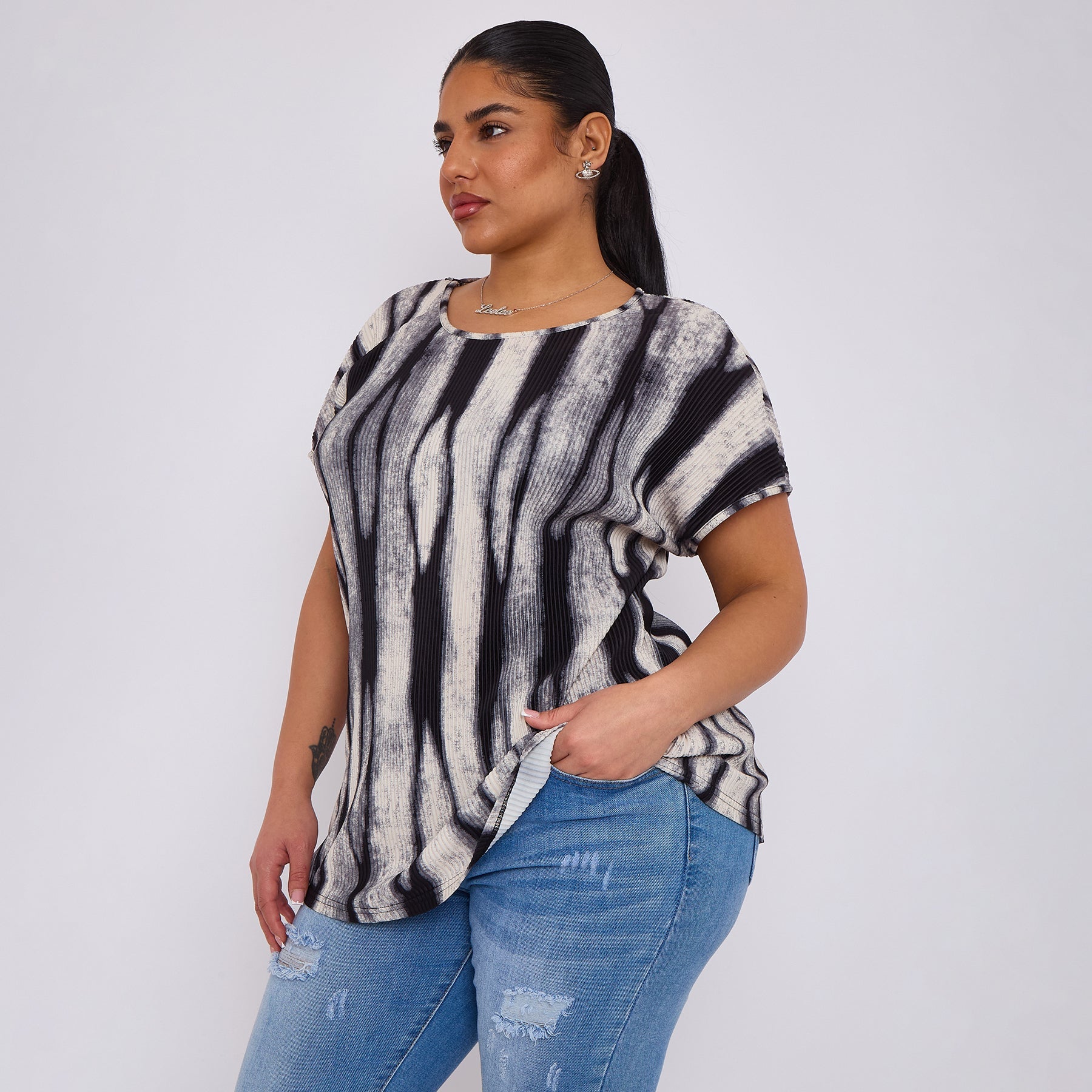 Monochrome Ripple Crew Neck Short Sleeve Shirt
