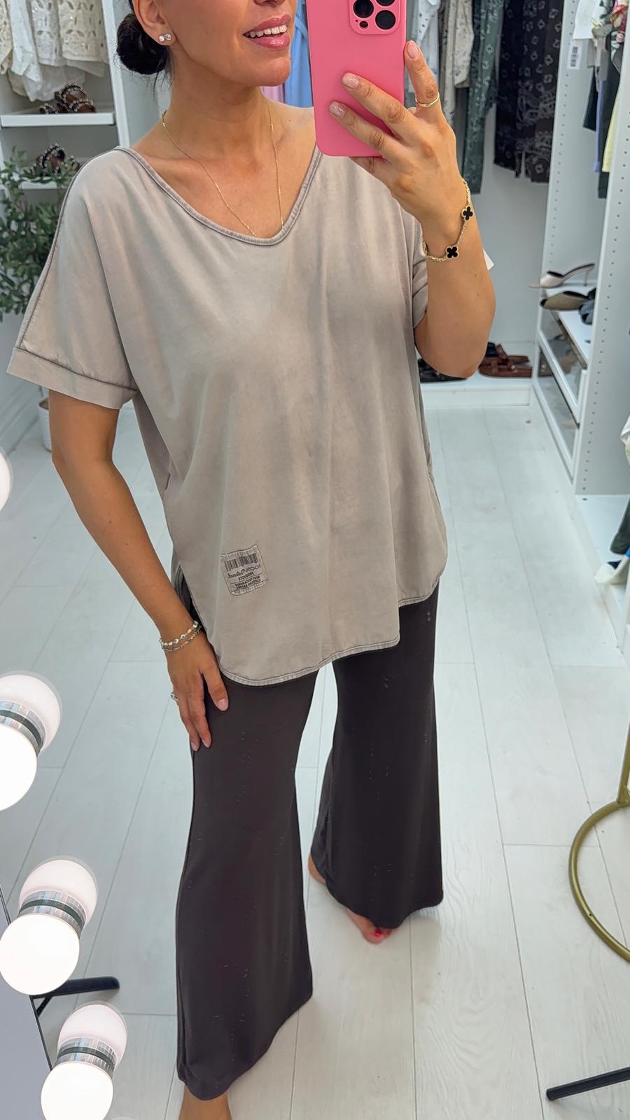 Uma Plain Loose Fit Dipped Hem Top
