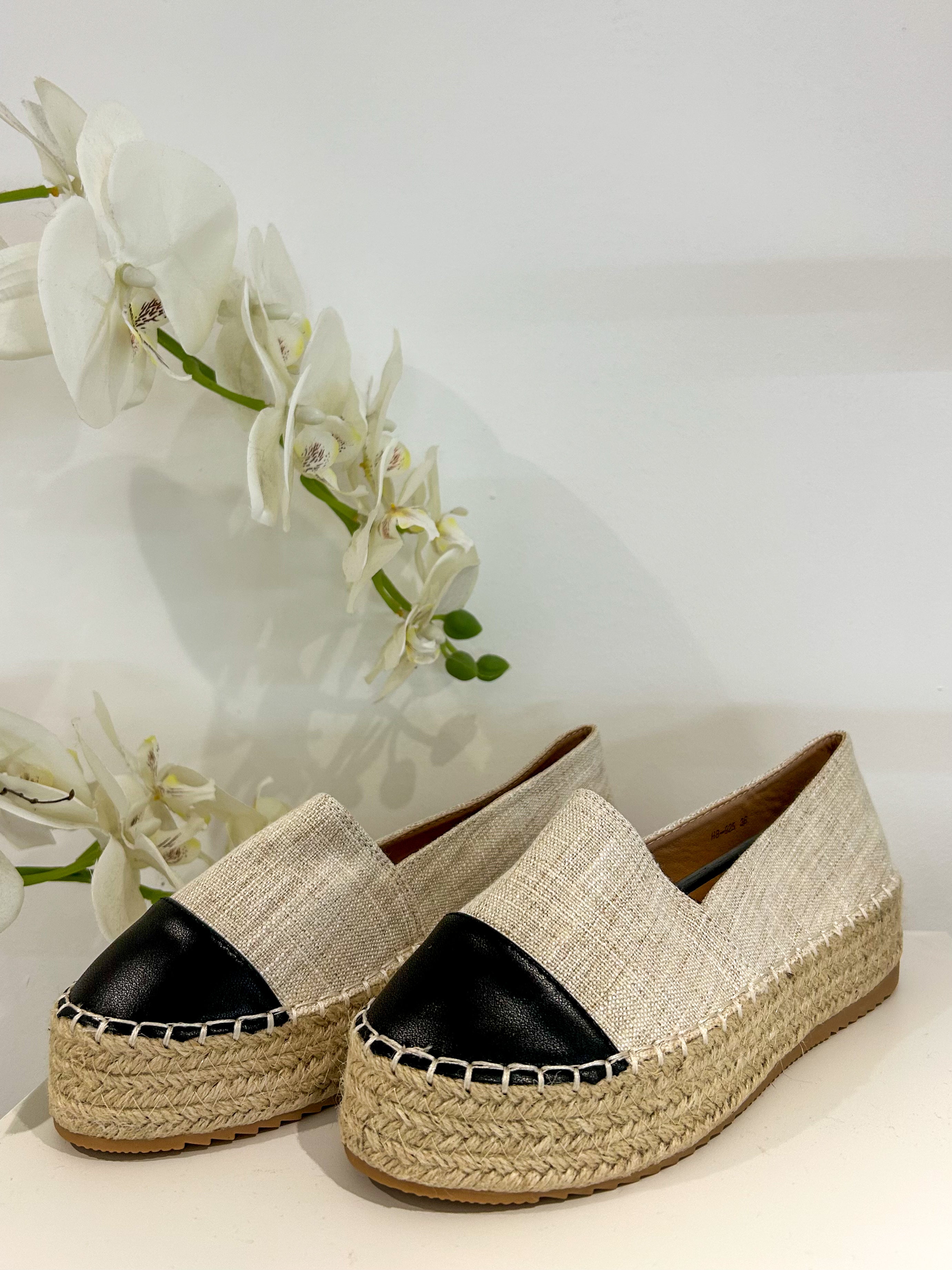 Canvas Faux Leather Contrast Toe Espadrille