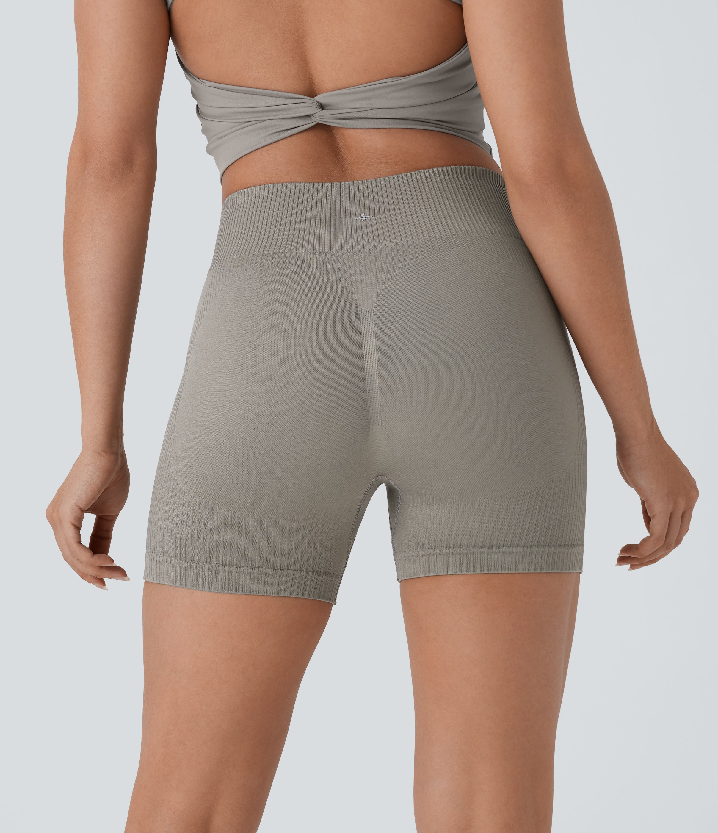 Seamless Flow High Waisted Ruched Yoga Biker Shorts 4''