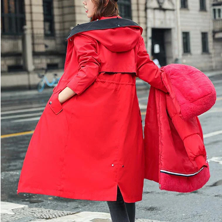 Women's winter parka with hood and fur collar