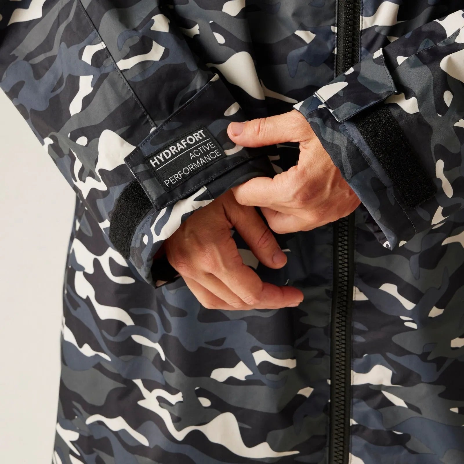 Rega 🔥2026 Winter Hot Sale🔥 2026 New Outdoor Active Adults Waterproof Changing Robe