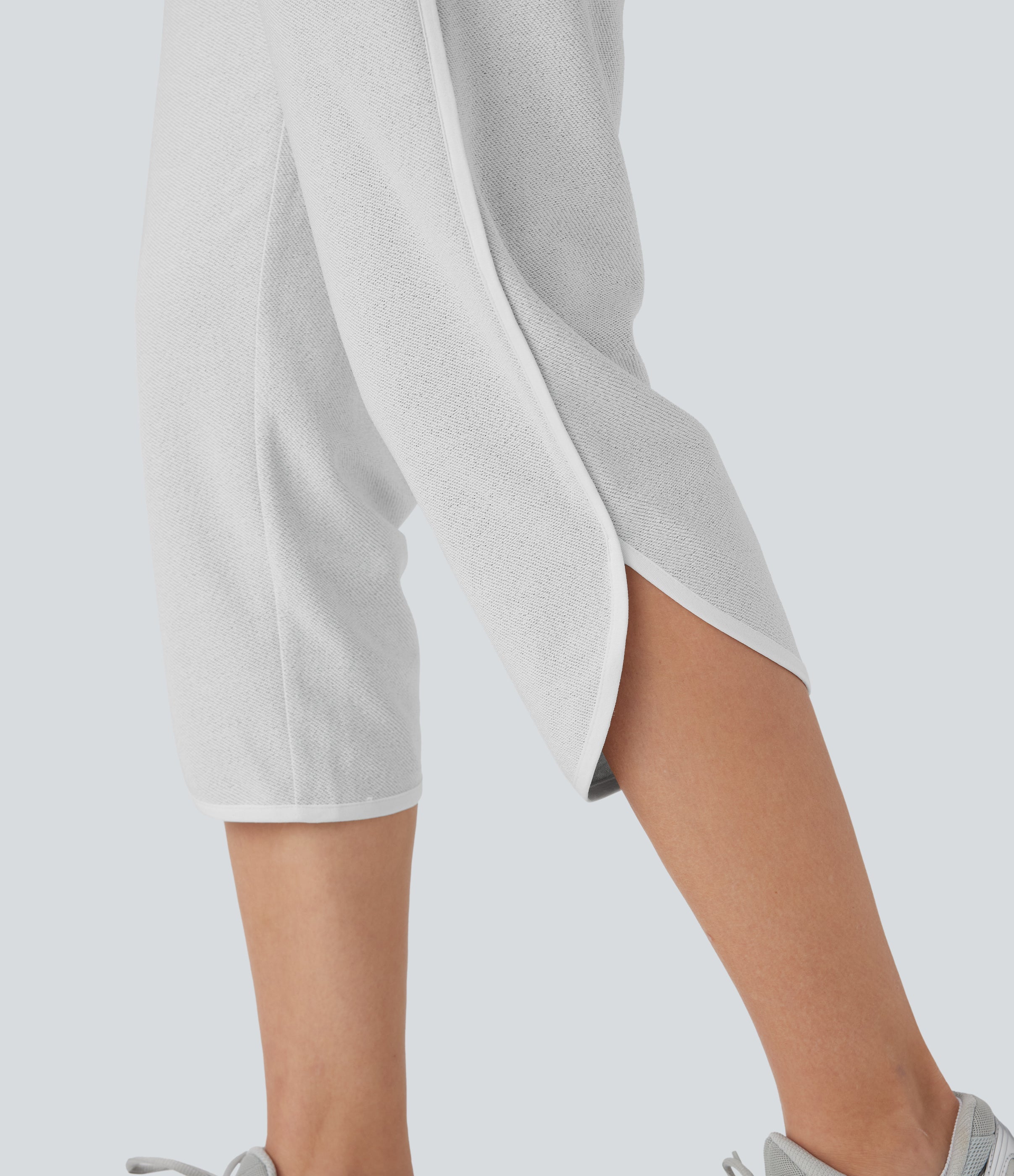 Mid Rise Curved Hem Yoga Capri Pants with Pockets