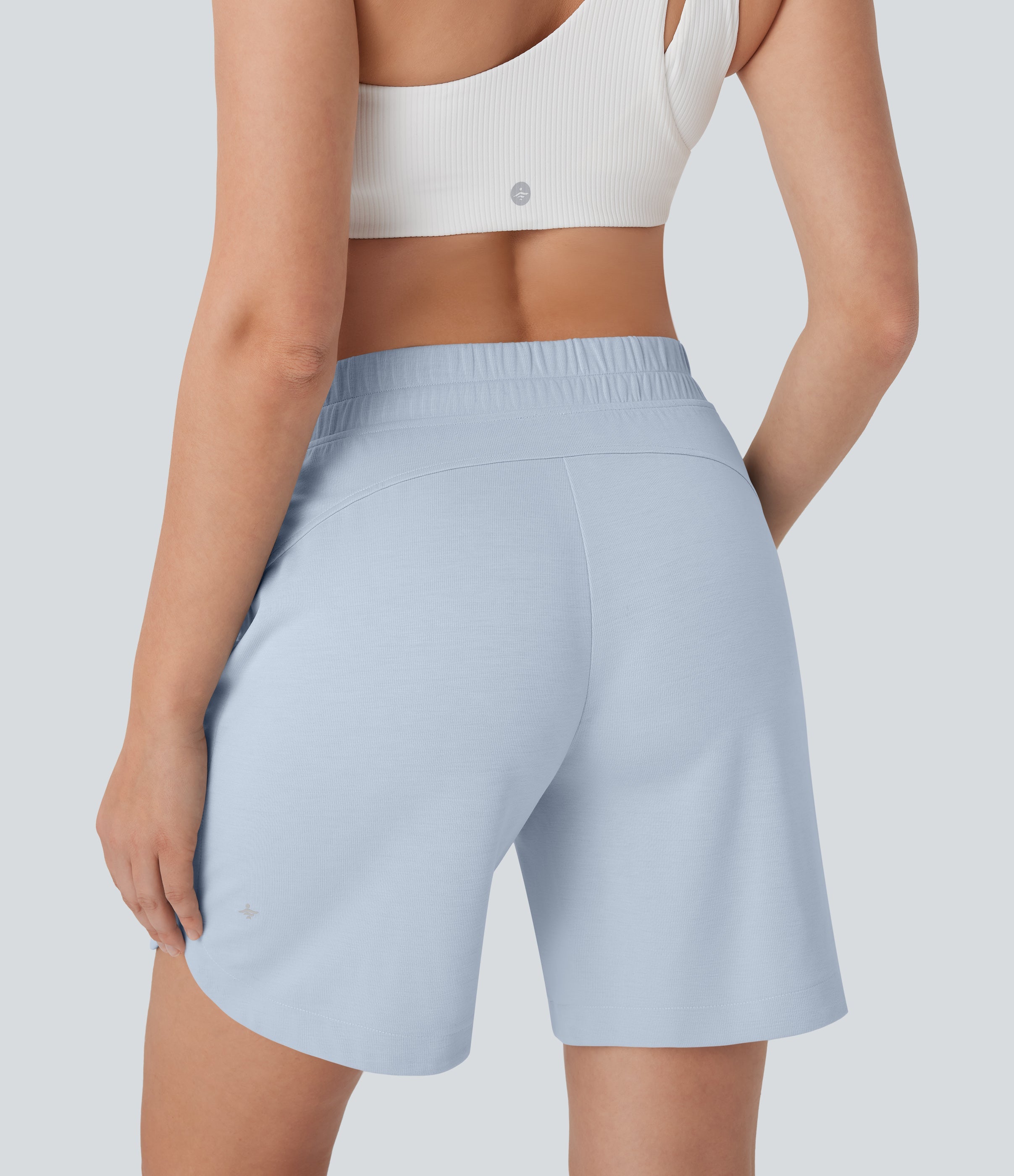 Mid Rise Side Pockets Curved Hem Yoga Bermuda Shorts
