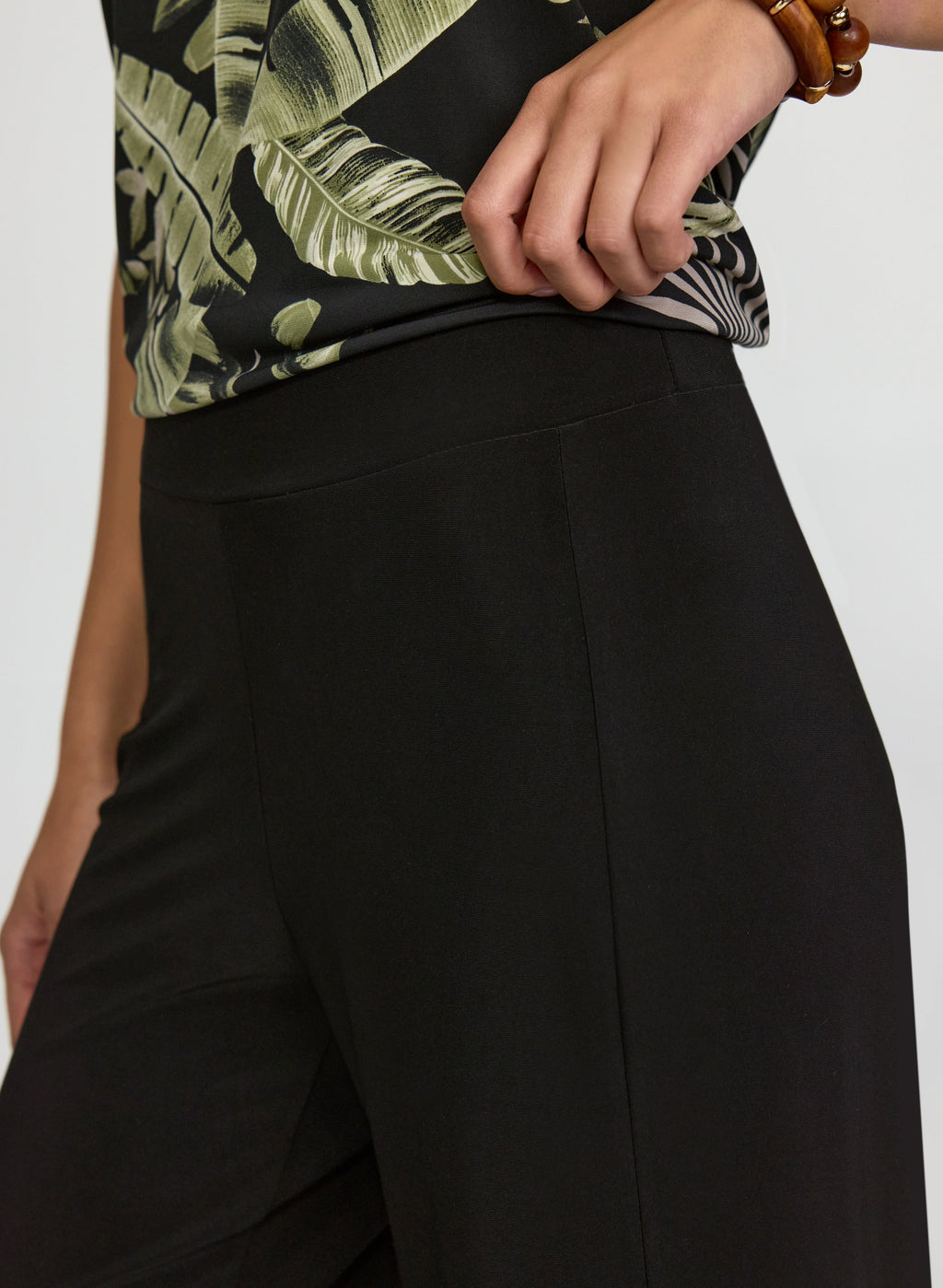 Jersey Pull-On Capris