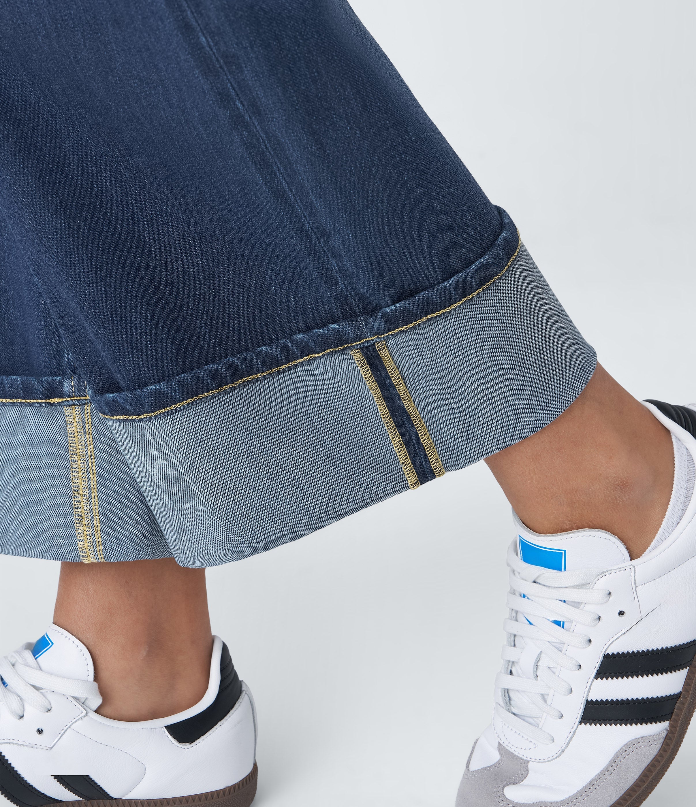 FlexTM High Waisted Multiple Pockets Rolled Hem Wide Leg Washed Stretchy Knit Casual Jeans