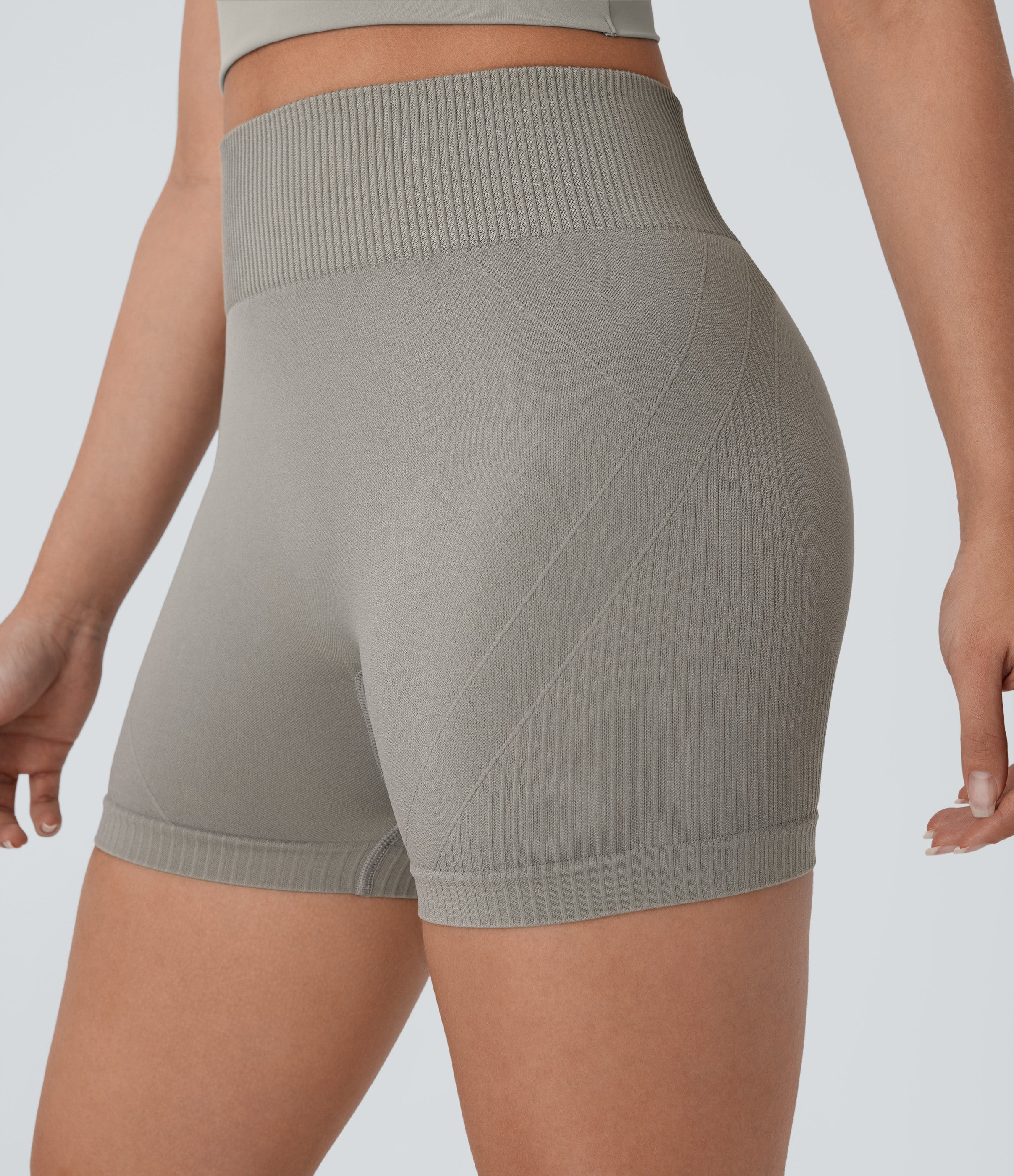 Seamless Flow High Waisted Ruched Yoga Biker Shorts 4''