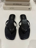 Toe Thong Flat Sandals (2 Colours)