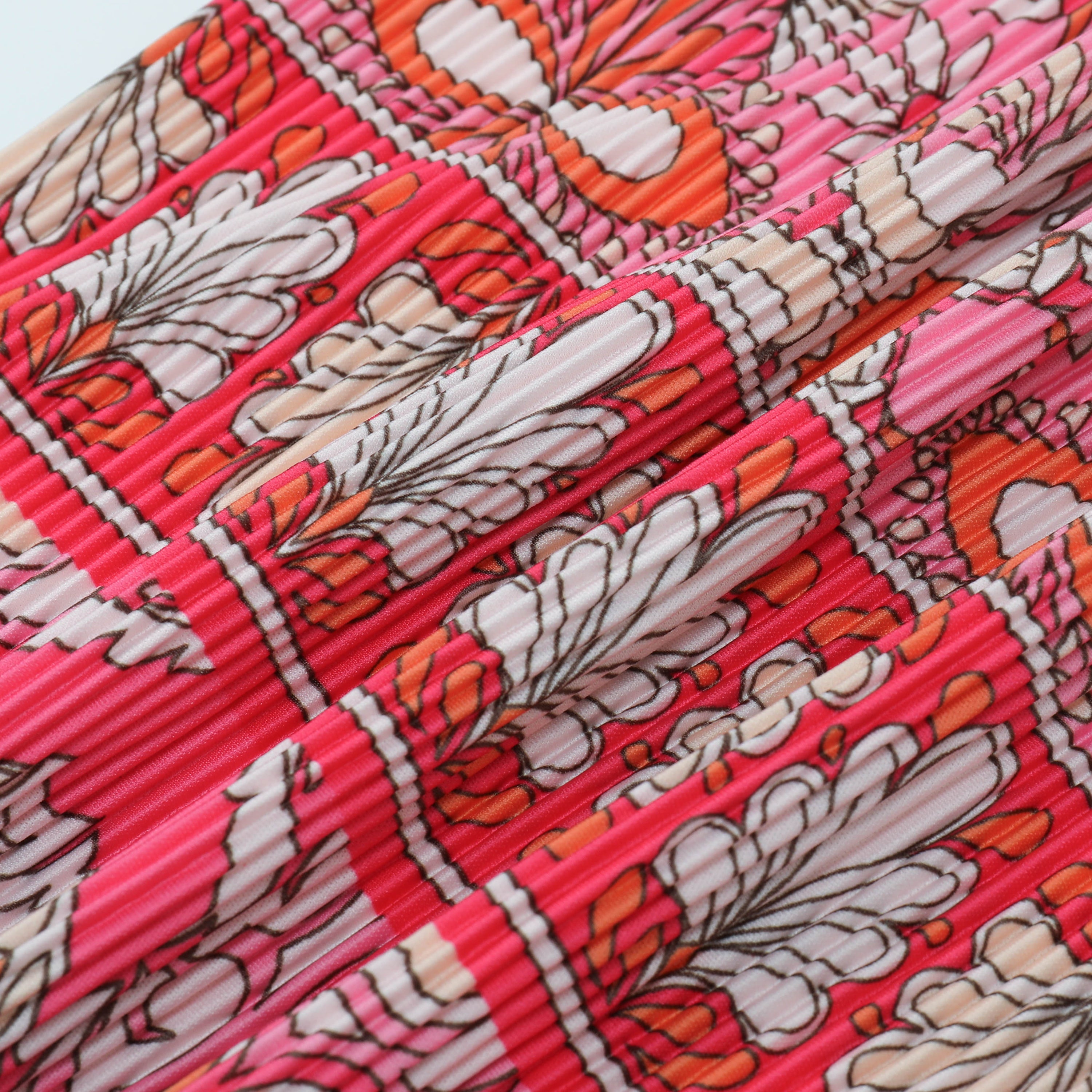 Vintage Red Pattern V-Neck Vest Top & Pleated Pants