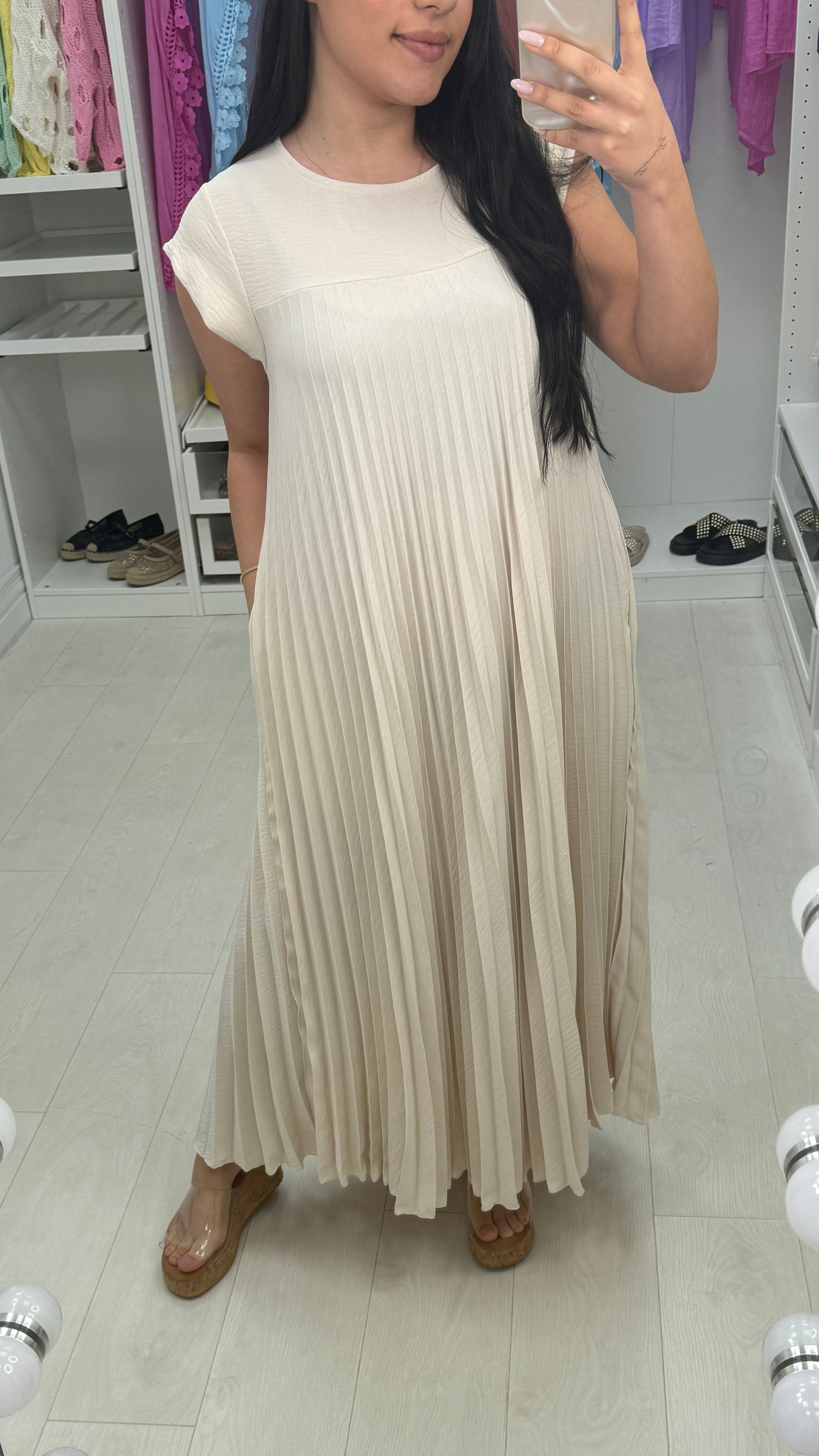 Jodi Plain Pleated Maxi Dress
