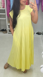 Jodi Plain Pleated Maxi Dress