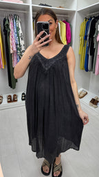 Jeanne Acid Wash V Neck Loose Fit Dress