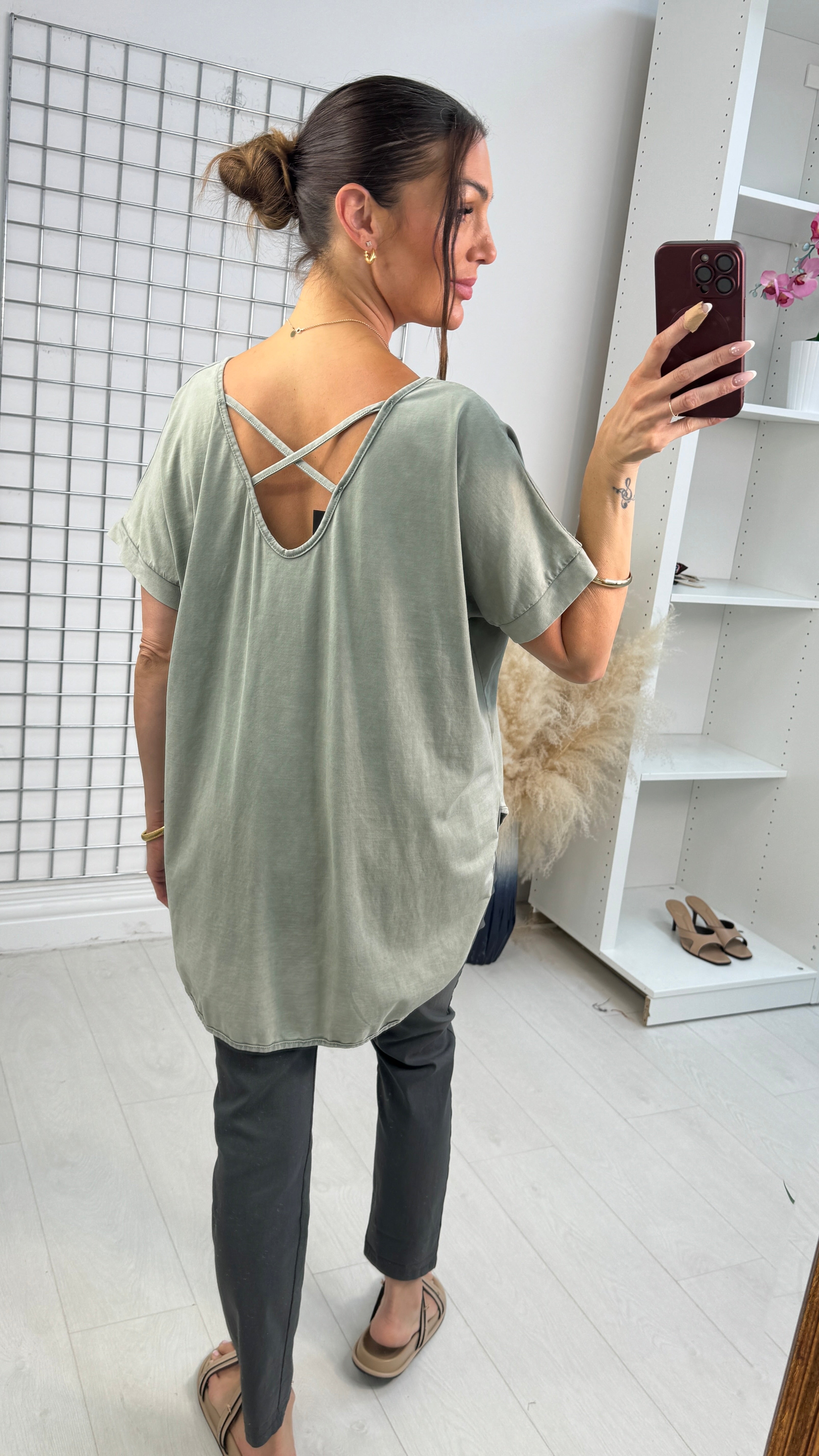 Uma Plain Loose Fit Dipped Hem Top