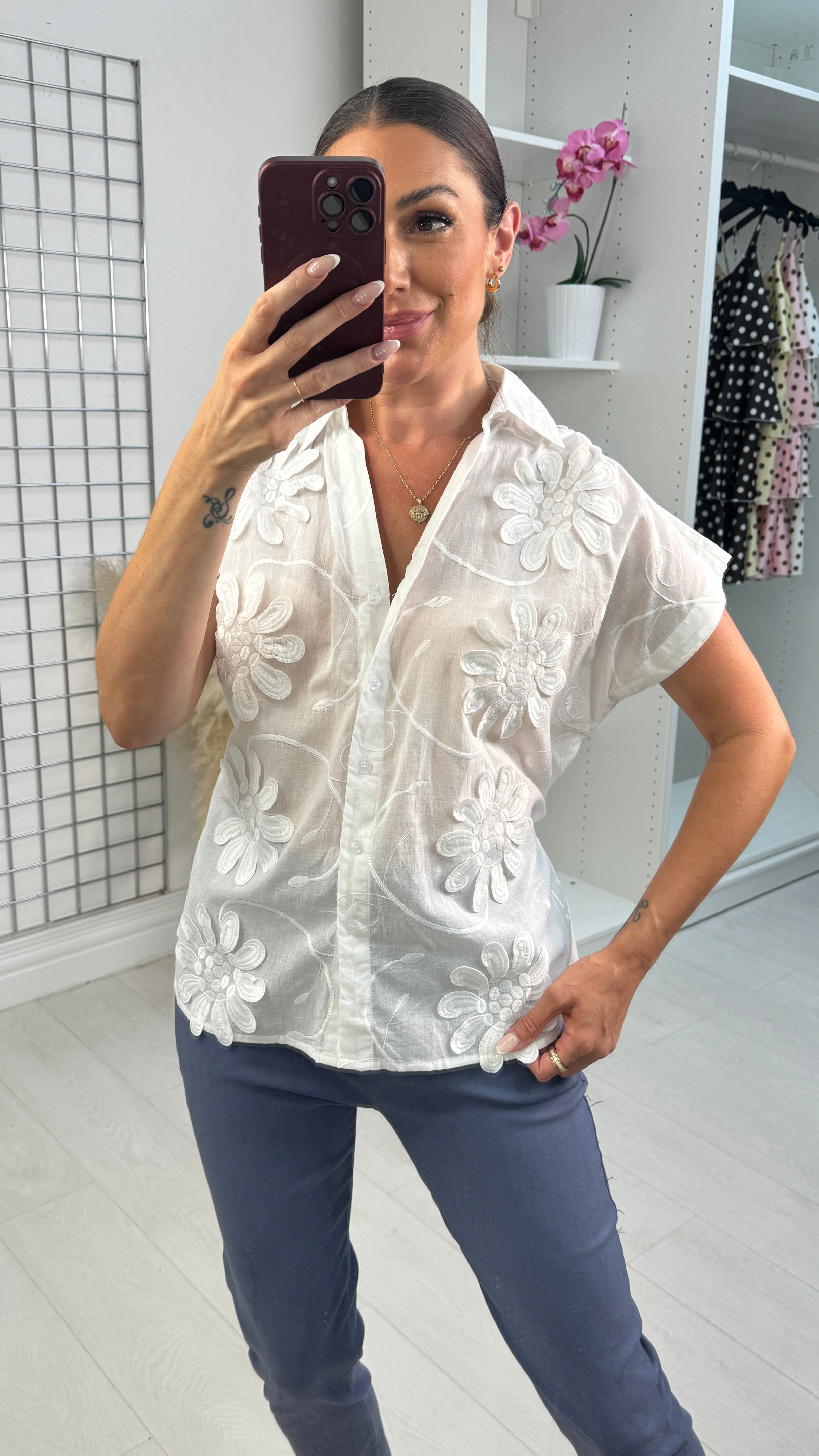 Vivvi Floral Embroidered Lightweight Shirt