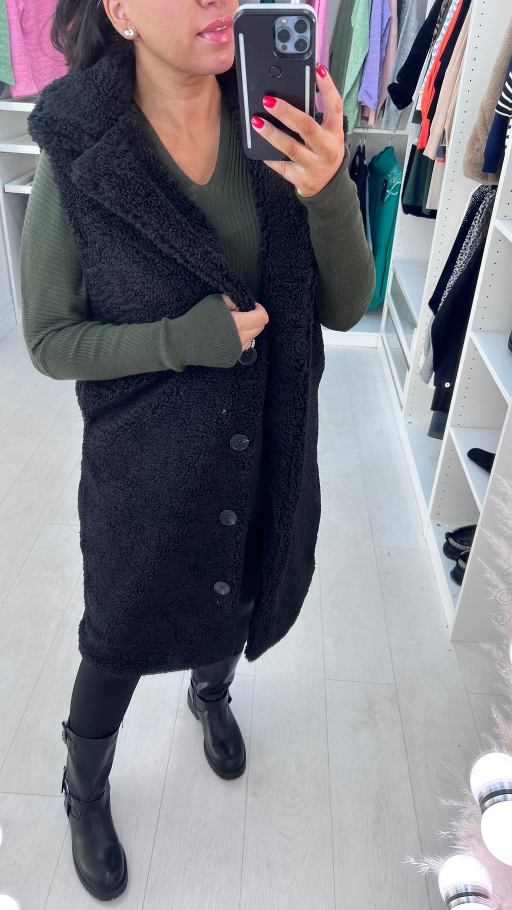 Evia Black Teddy Gilet