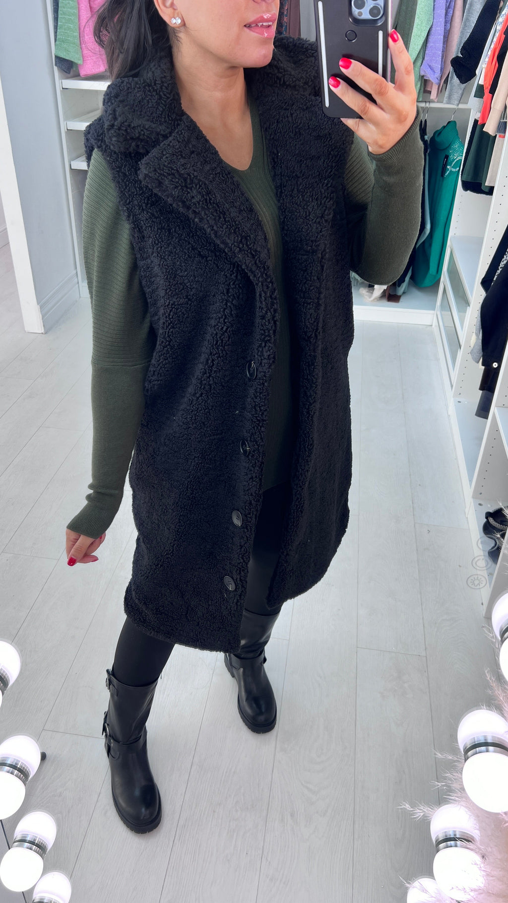 Evia Black Teddy Gilet