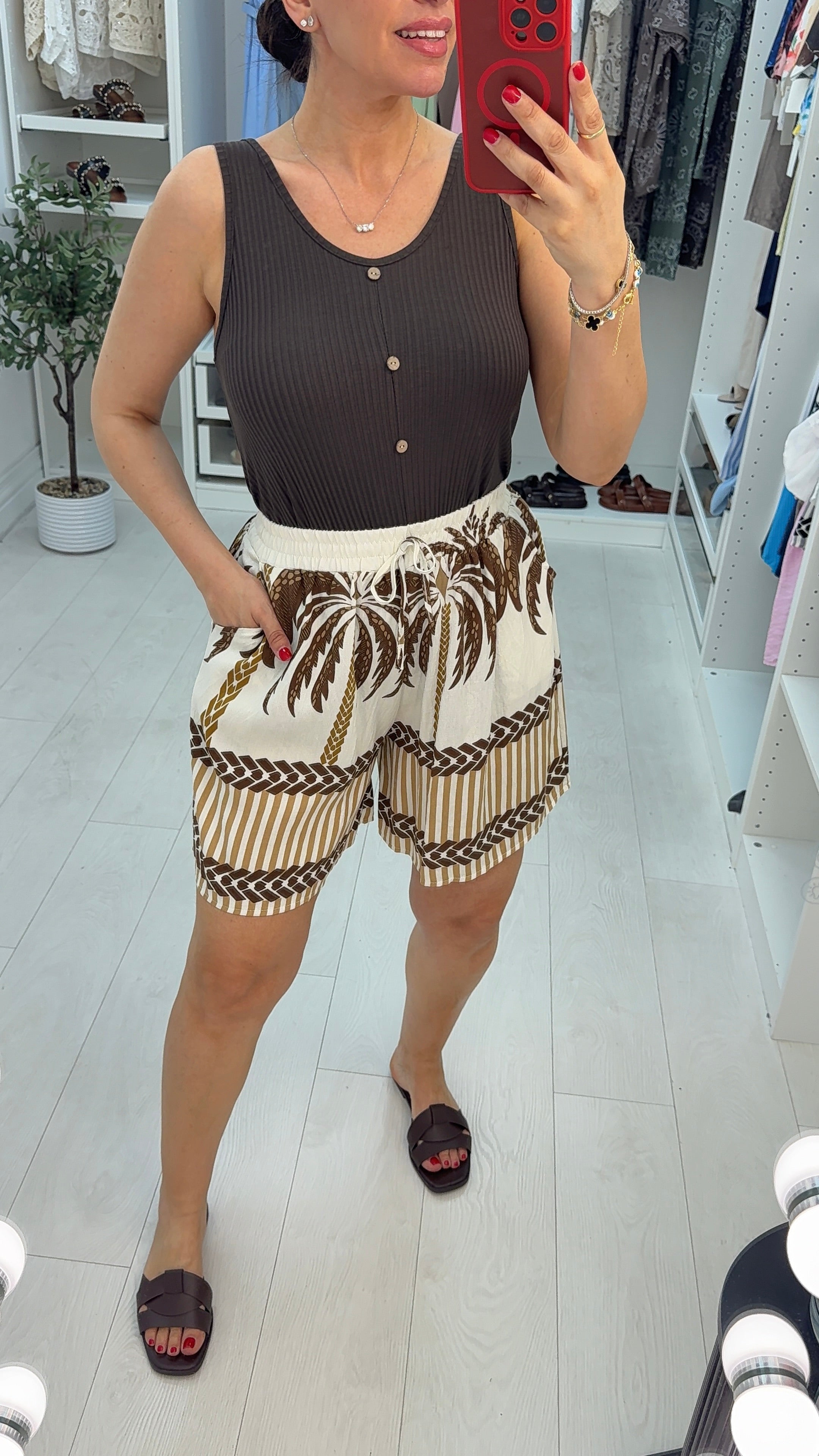 Estilla Palm Tree Print Loose Fit Shorts
