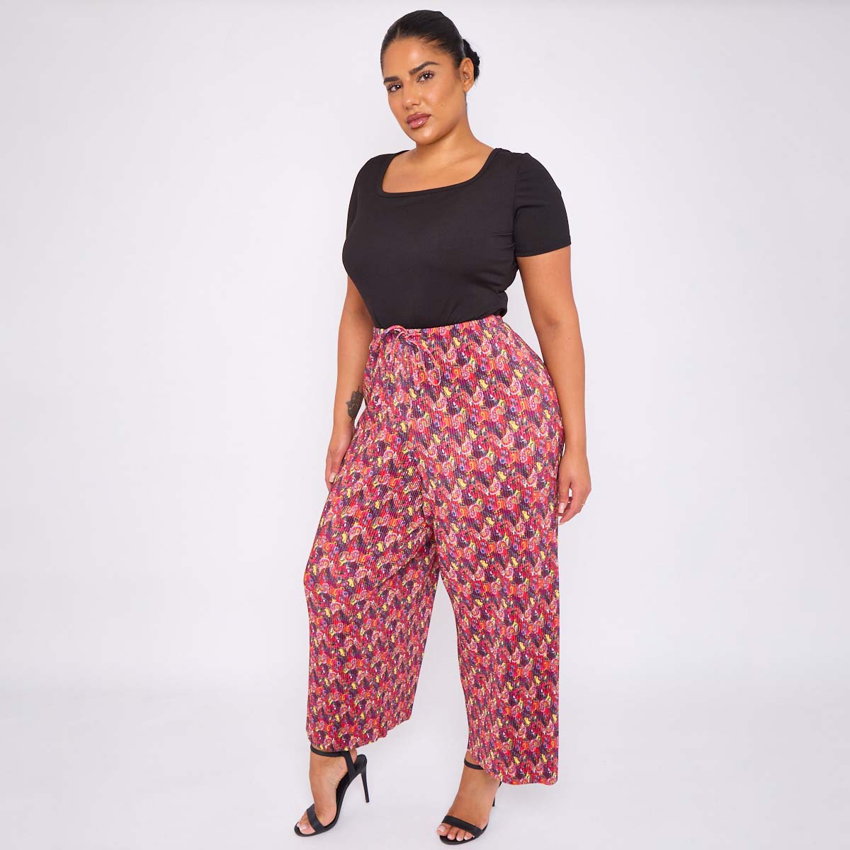 Red Abstract Wide-Leg Drawstring Palazzo Pleated Pants