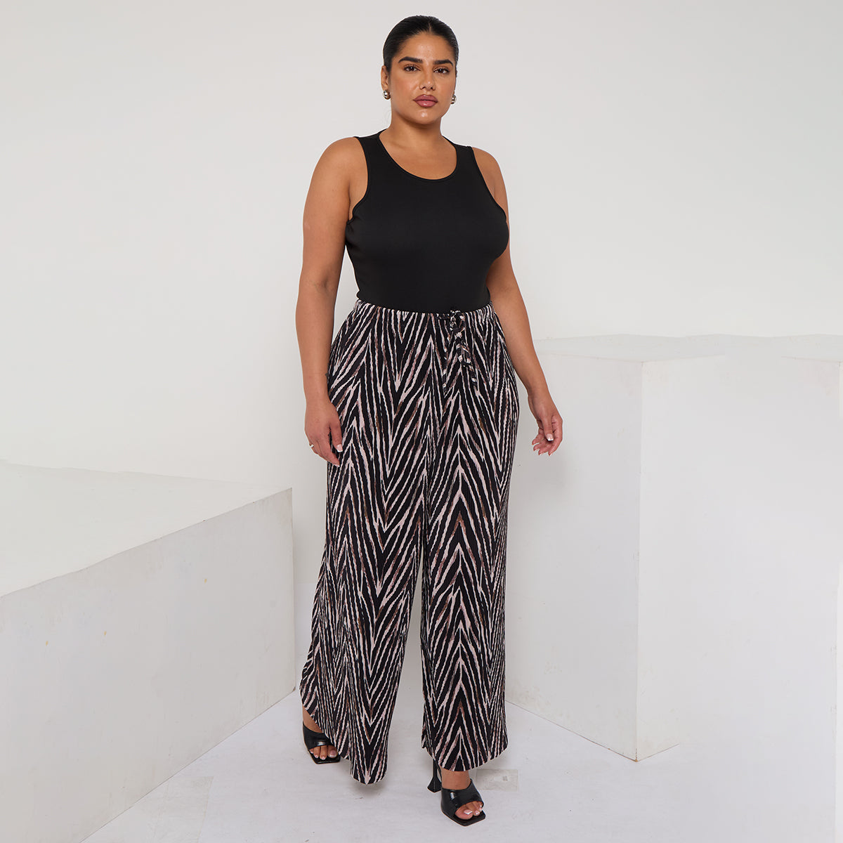 Brown Zebra Abstract Print Wide-Leg Drawstring Palazzo Pleated Pants