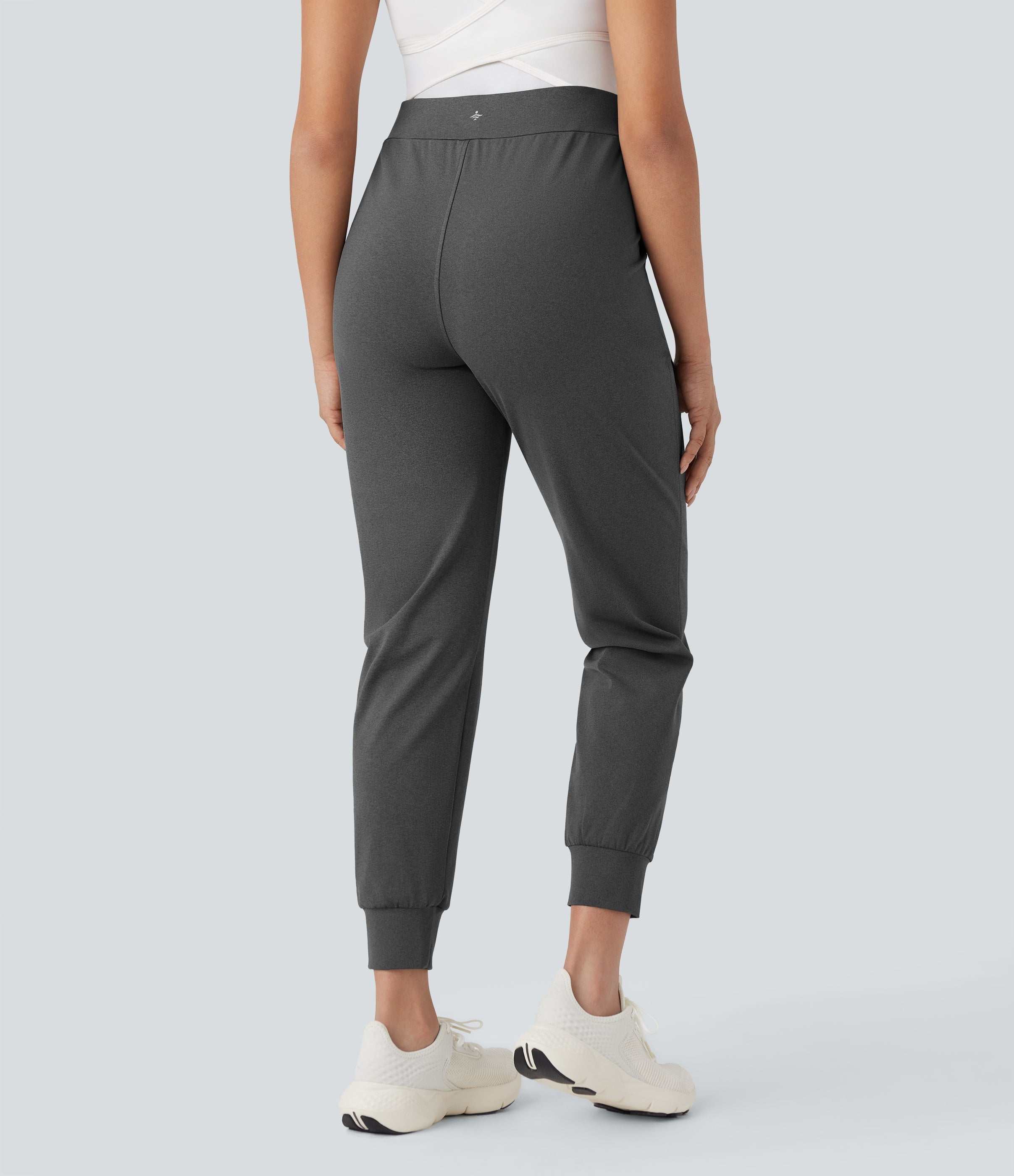 Mid Rise Quick Dry Yoga Maternity Joggers with Pockets