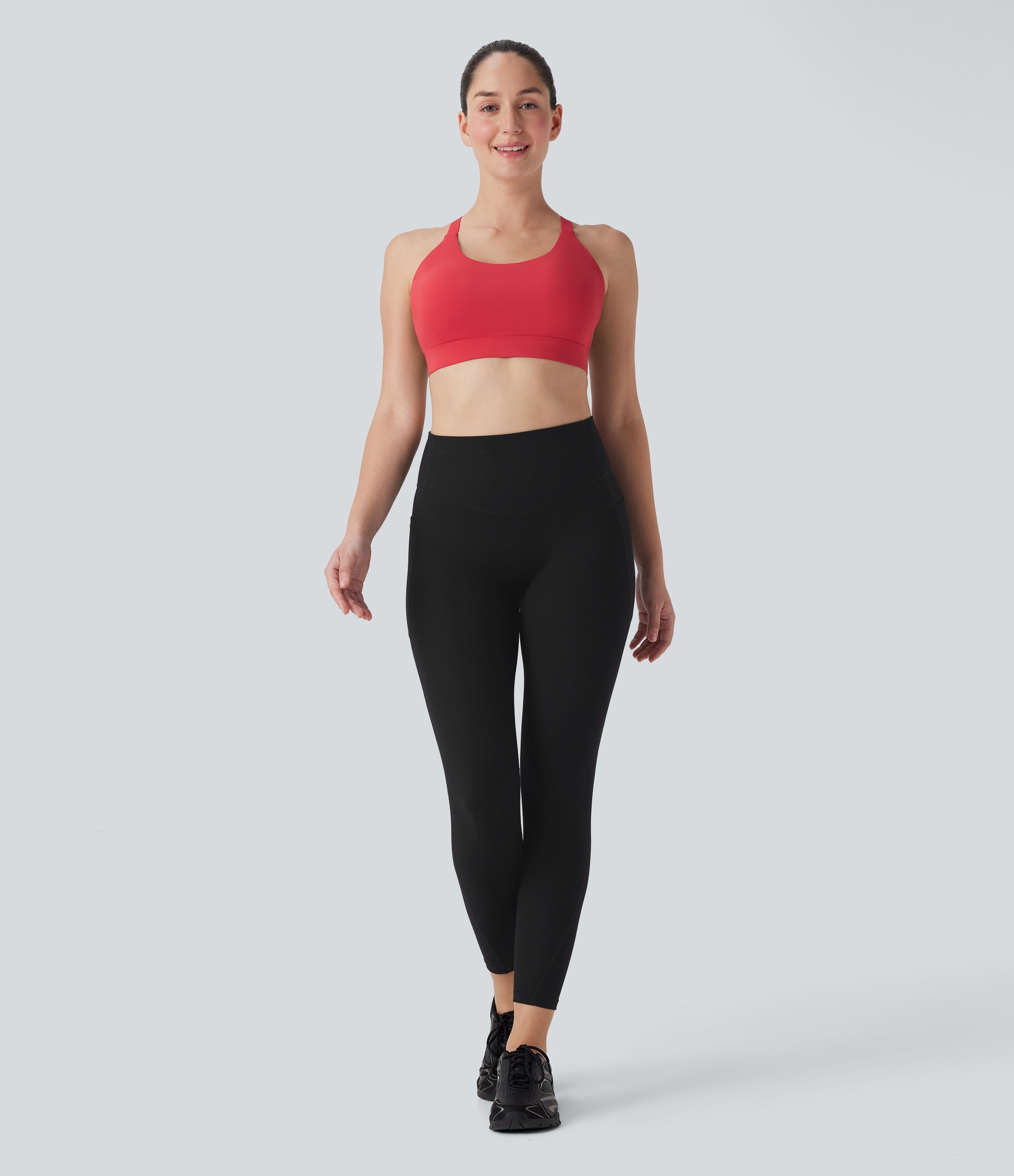 SpeedWaveTM Medium Support Molded Cups Perforated Adjustable Hook Quick Dry Training Sports Bra-D/DD/DDD/F Cups