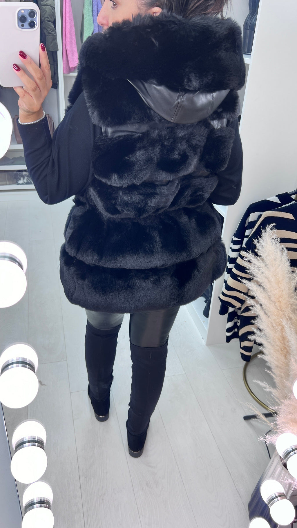 Candy Faux Fur Elasticated Waist Detailed Hooded Gilet