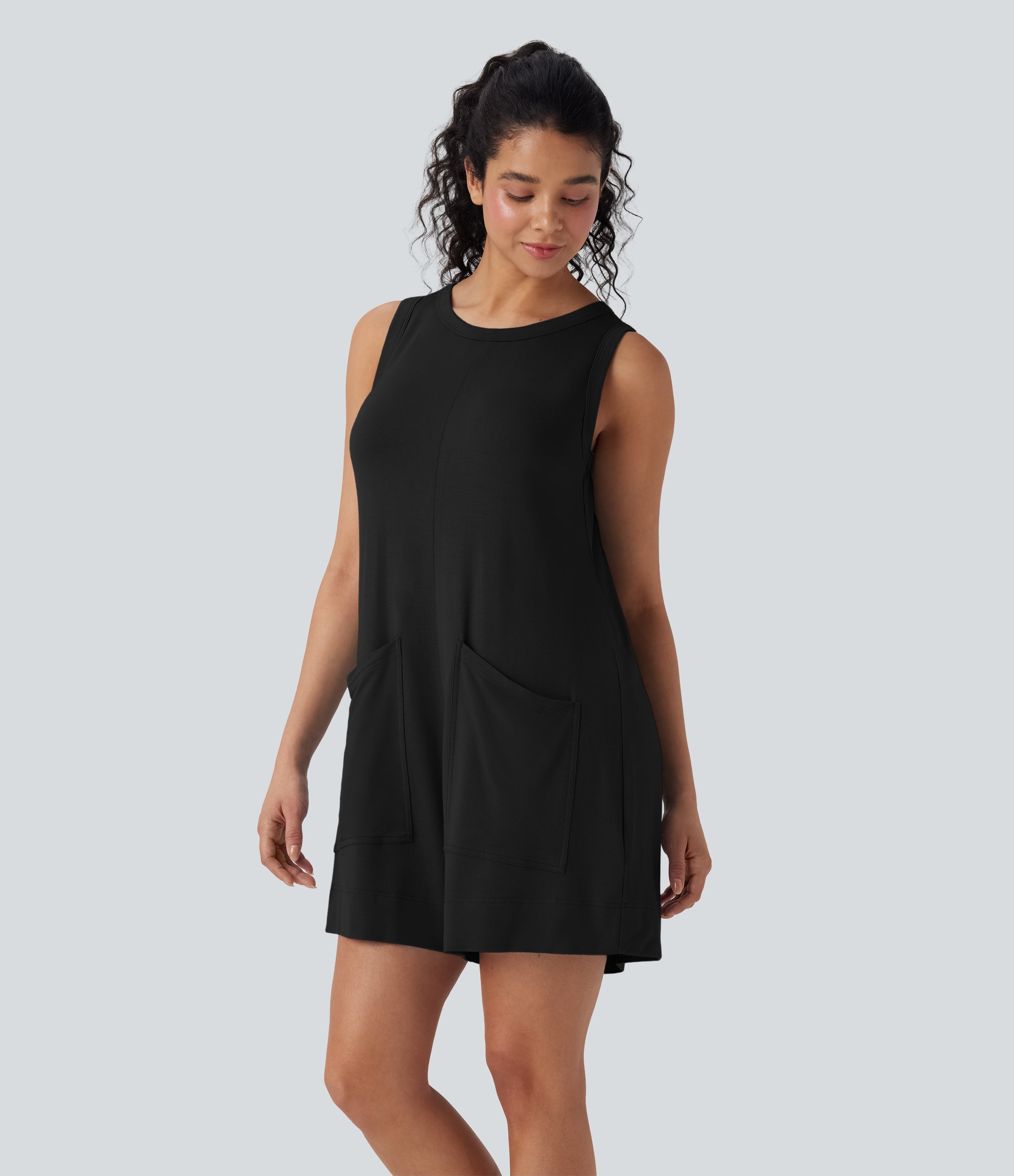 Round Neck Sleeveless Casual Jumpsuit with Pockets