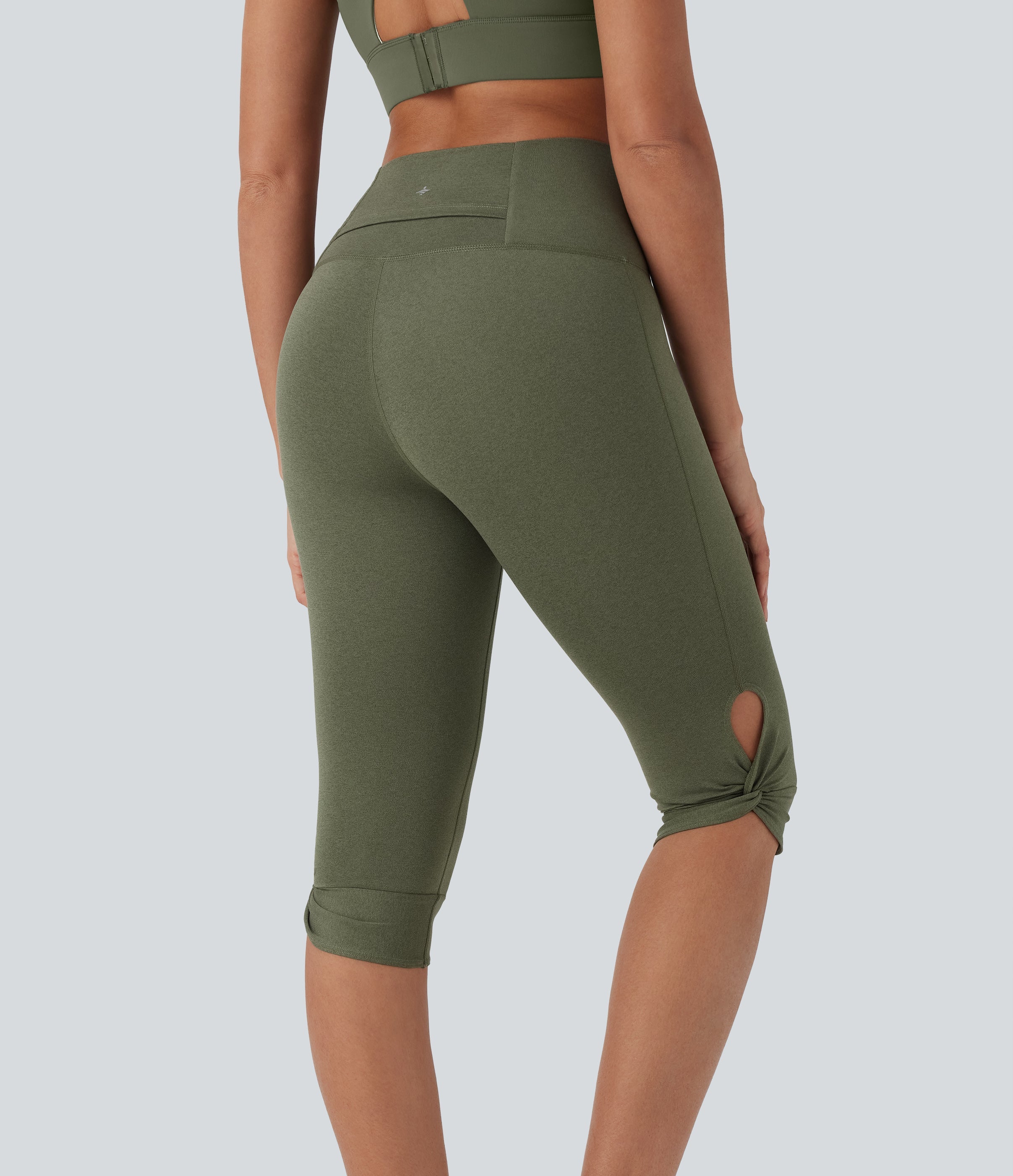 High-Waisted Cut-Out Quick-Dry Yoga Pedal Pusher Leggings with Pocket