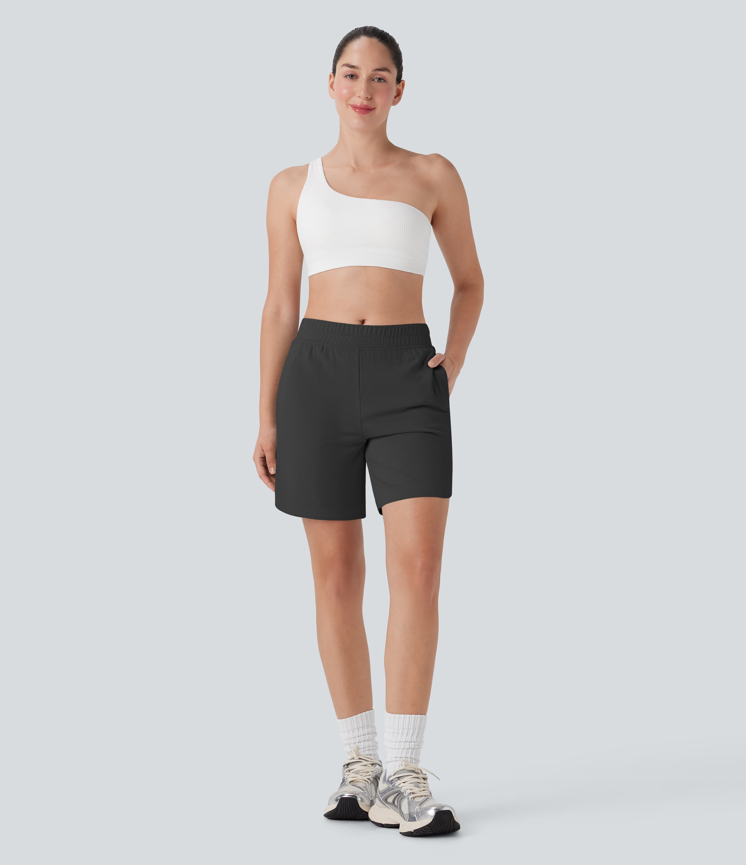 Mid Rise Side Pockets Curved Hem Yoga Bermuda Shorts