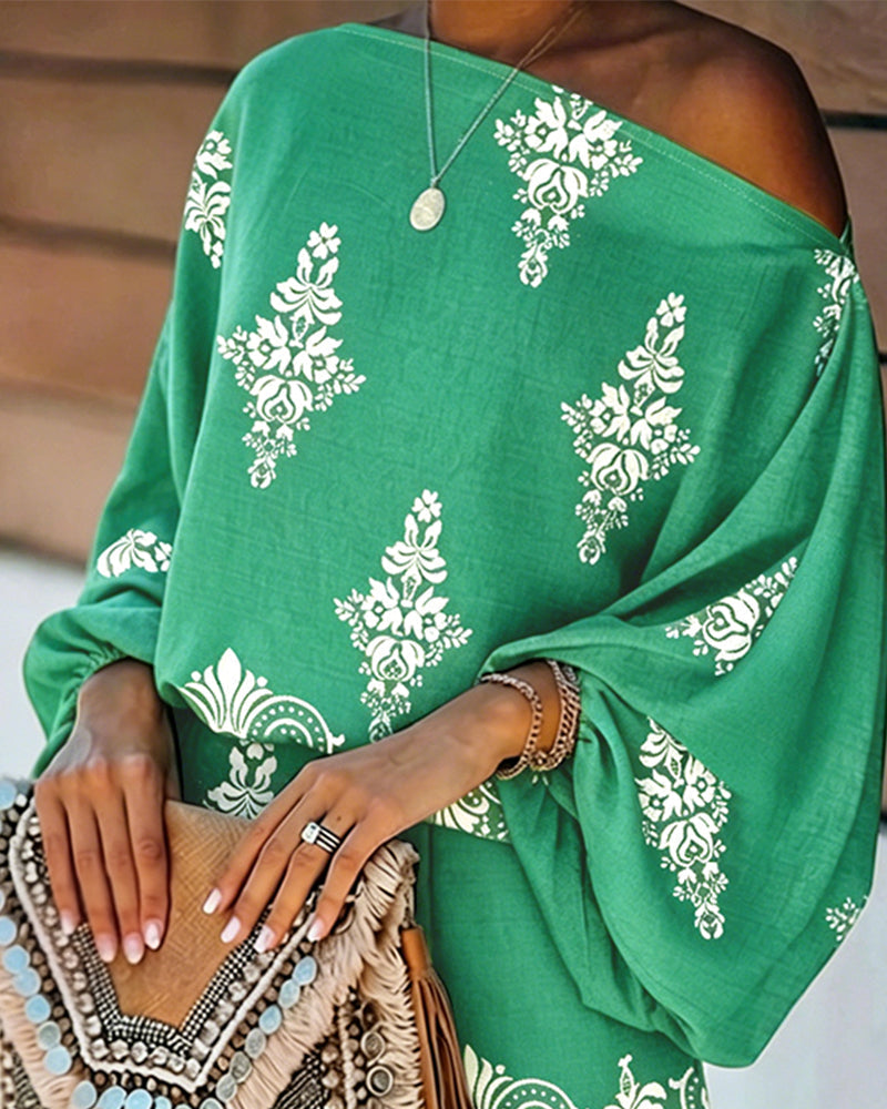 Women's Vintage Print Two-Piece Set Off-Shoulder Batwing Sleeve Top and High-Waisted Shorts Casual Vacation Set