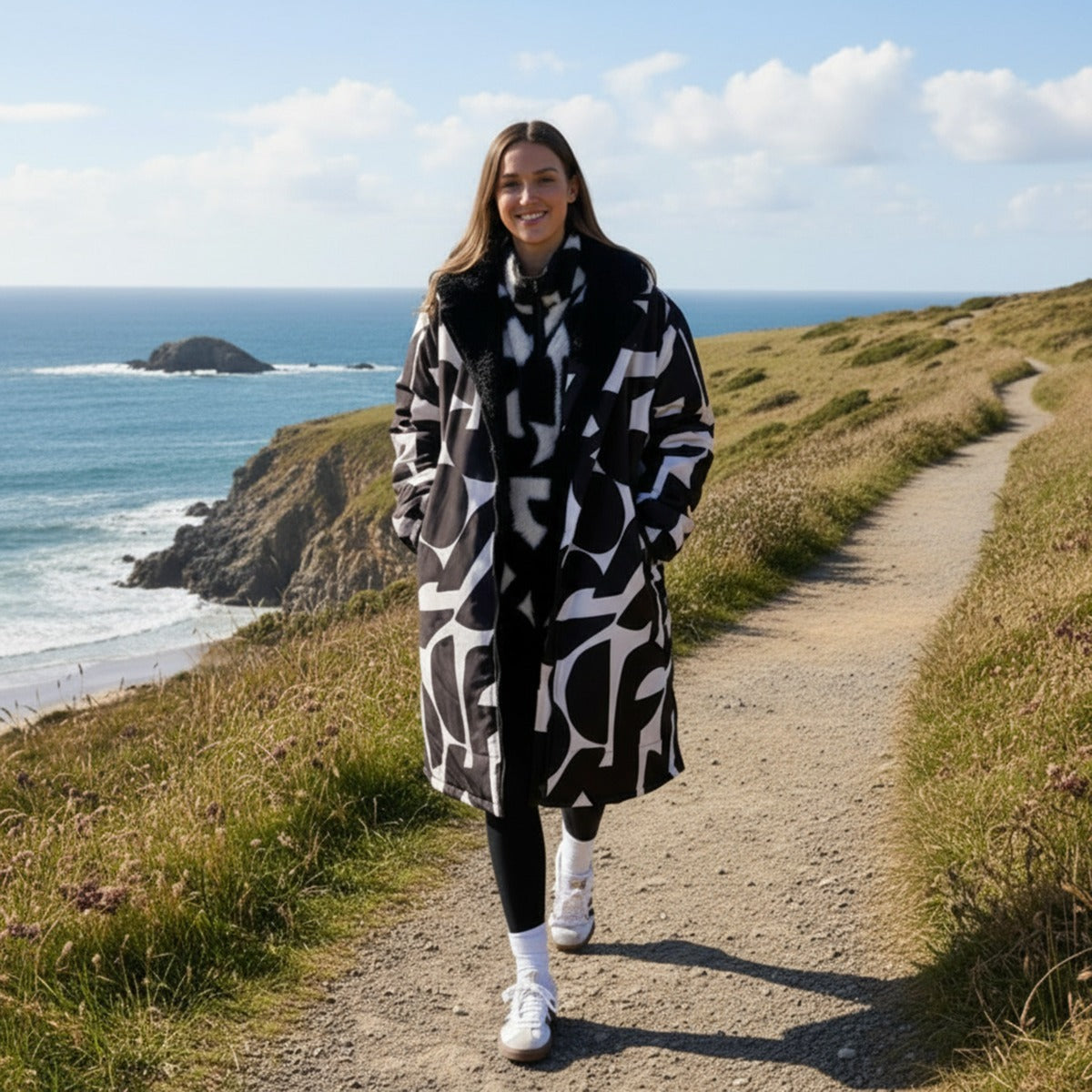 2026 NewDrying Robe Water Resistant Wind Resistant Changing Soft Sherpa Fleece Lined Oversized Hooded Long Sleeve Coat Jacket