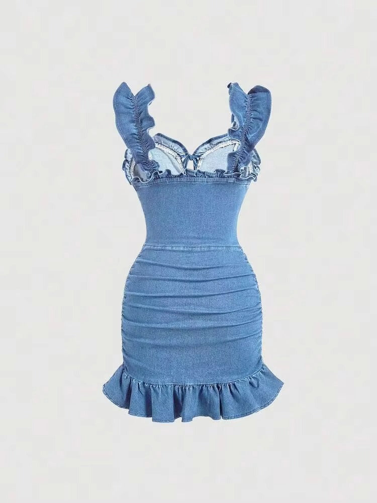 Plus Size Ruched Hem Leaf Edge Tie Front Denim Dress for Women, Fashion Casual Sleeveless Short Skirt, Trendy and Comfortable