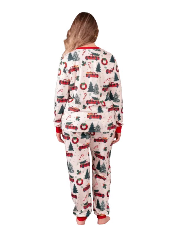 Superb white pajamas with Christmas trees red trucks motifs for all the family
